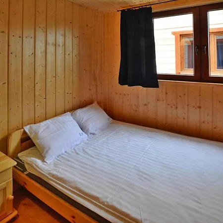 In Siano Ty Near Beach, Cleaning Included *
